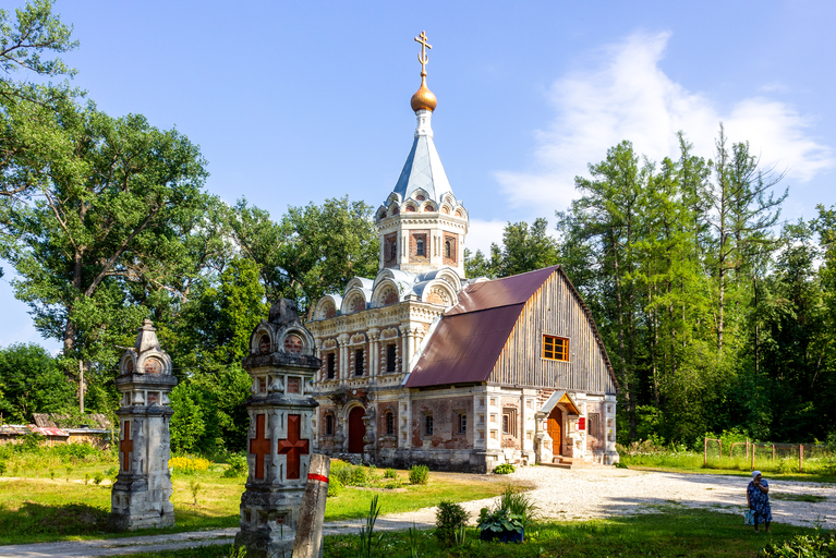Храм Святой мученицы царицы Александры Римской)